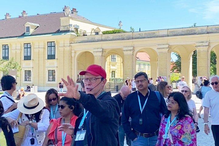 1 heure Schonbrunn Palace Gardens Vienna Walking Tour