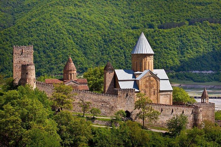 Kazbegi and Gudauri Fantastic Guided Shared Tour