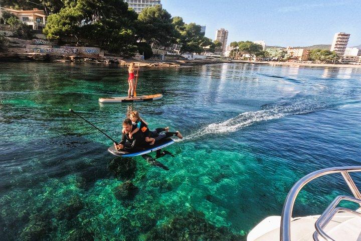 パルマ・デ・マヨルカのプライベートボート旅行（水のおもちゃと25の入り江付き）