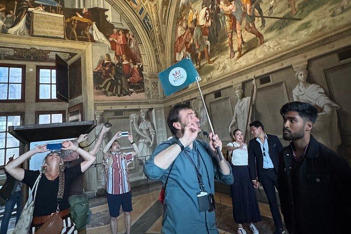 Skip-The-Line: Sistine Chapel & Vatican Tour with A Guide