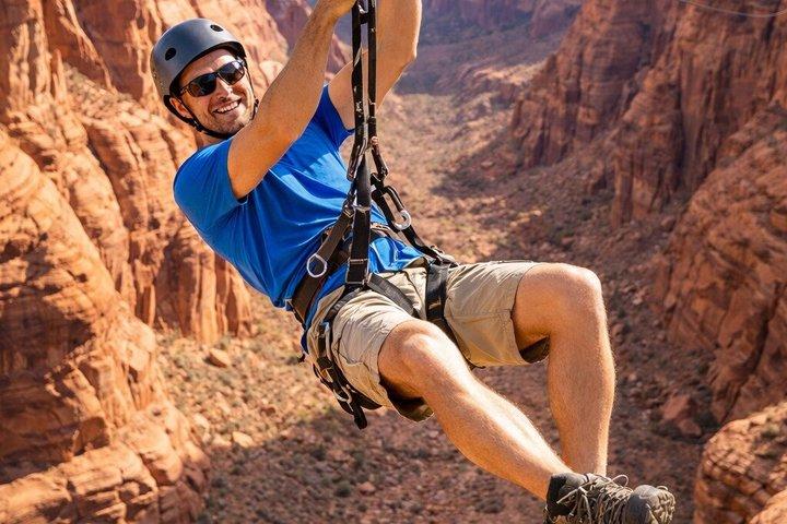 ジップライン・アドベンチャー、ナバホ・スロット・キャニオンズ上空へ