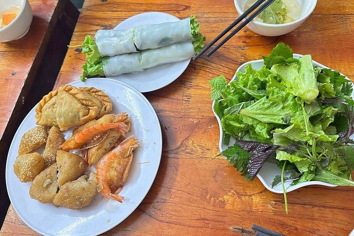 ハノイのプライベート隠し味とトレインストリートコーヒー体験