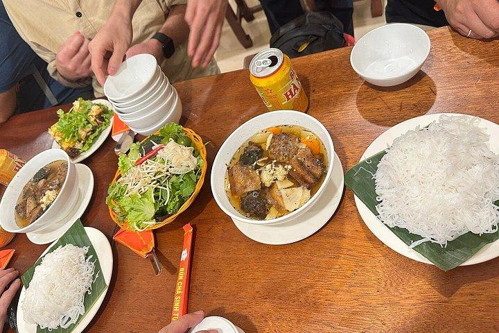 ハノイのプライベート隠し味とトレインストリートコーヒー体験