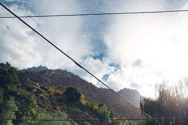 マラケシュ発アトラス山脈とオウリカ渓谷日帰りツアー
