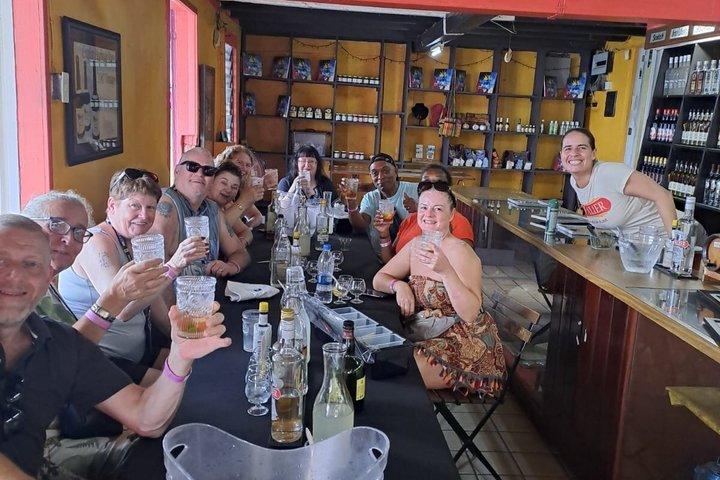 Lokale Antigua Rum und Essen Tour