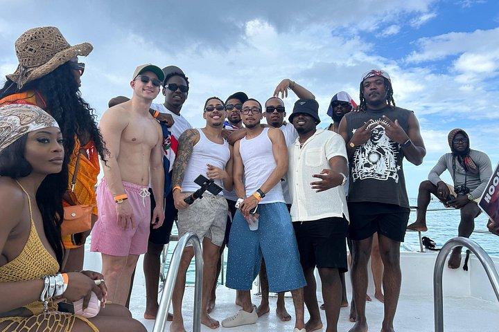 Hip hip Party Boat Experience con trasporto affidabile