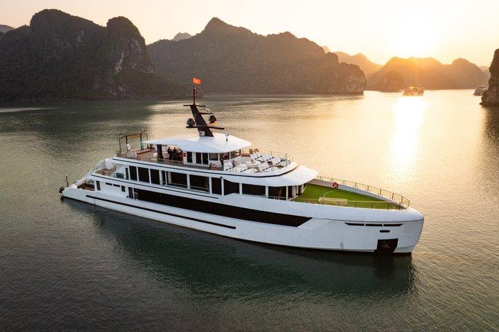 Visite d'une journée de luxe en croisière Hera sur la baie d'Halong et la baie de Lan Ha