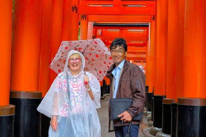 Excursión al santuario de Fushimi Inari en Kioto