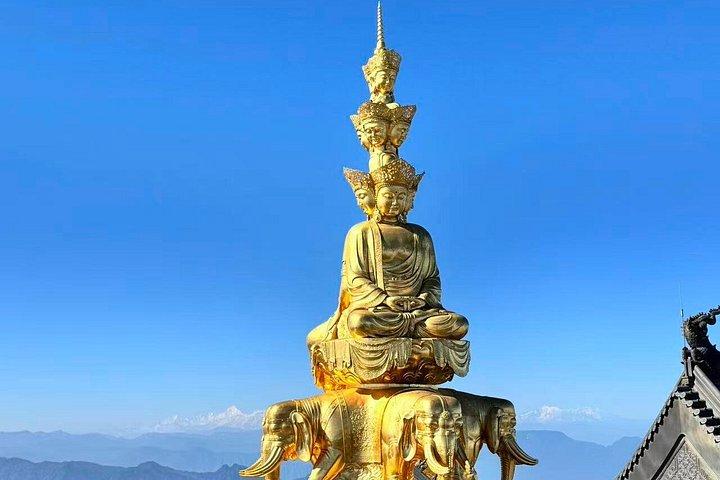 ユネスコツアー2日間ジャイアントパンダ、楽山仏、峨眉山
