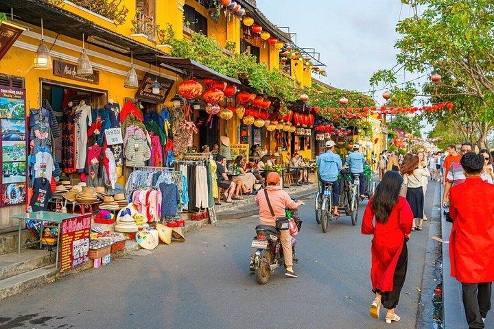 Tour a piedi di Hoi An Ancient Town con esperienza di rilascio delle lanterne