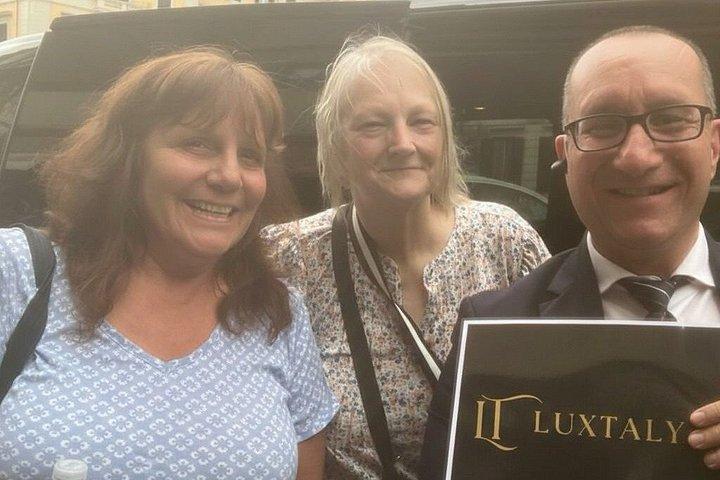 ローマからフィレンツェへのプライベート日帰り旅行：豪華な運転手サービス