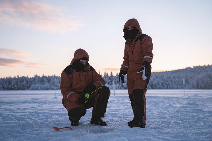 Eisfischen am Kuoksa-See
