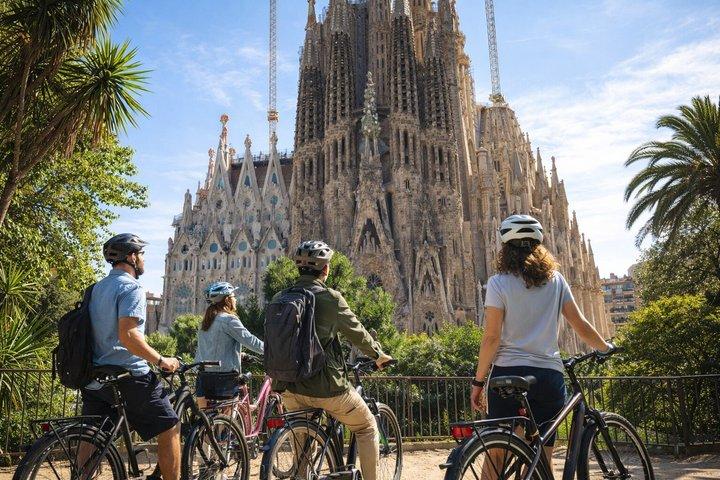 Fahrrad-Highlights in Barcelona und Kleingruppentour zur Sagrada Familia