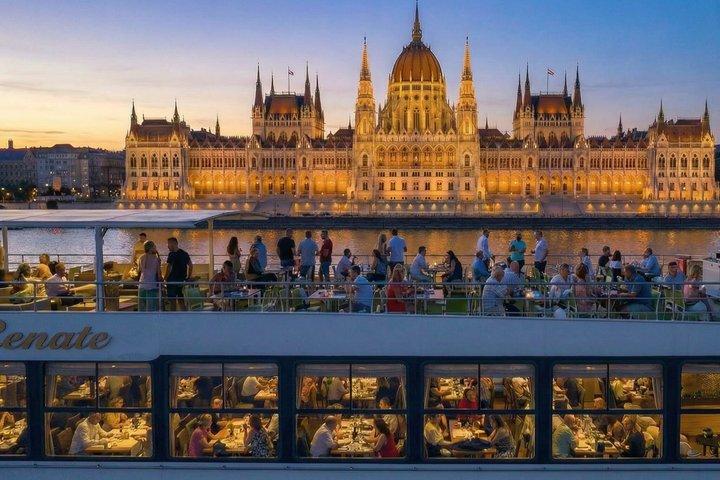 Budapest Four Course Dinner Cruzeiro Música Folclórica ao Vivo