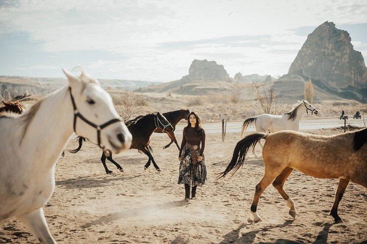 カッパドキアのランニングホース インスタリールで写真撮影