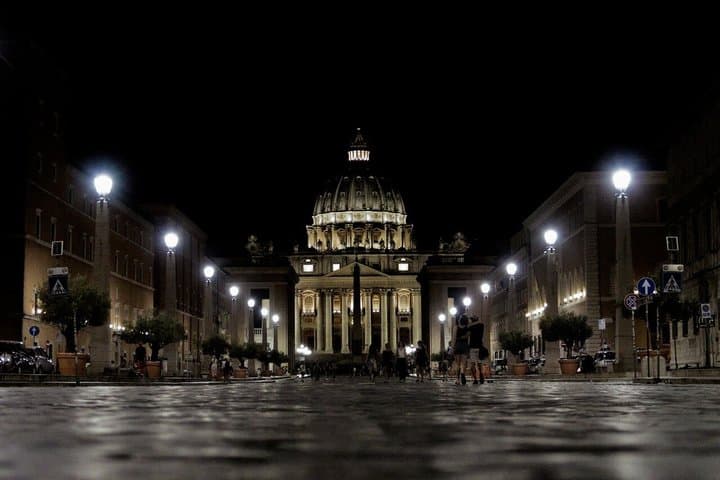 Rome by Night Private Tour: Colosseum to Vatican Views
