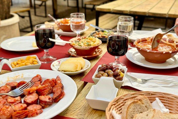 Lisbon Foodie Walk : 18 + Catas y vinos locales