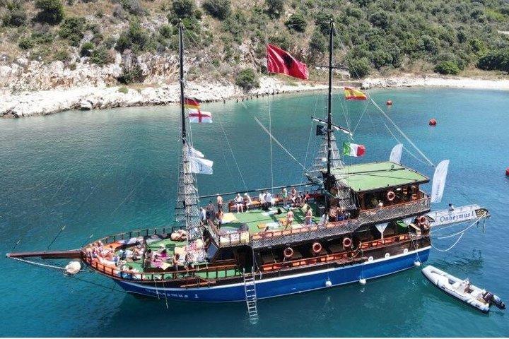 Saranda Boat Tour à la baie de Krorez avec Onhezmus 1