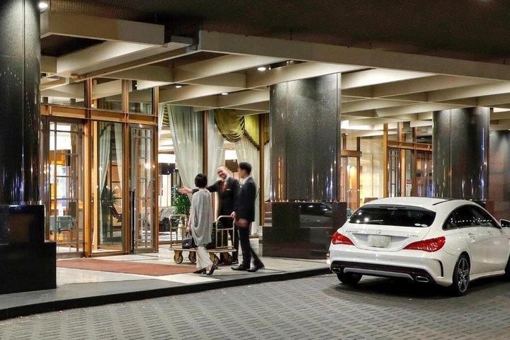 Dubai nach Abu Dhabi Privater Transfer mit Hotel & Flughafen Abholung