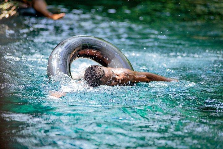 アルーシャとモシのマテルニの滝とケムカ温泉