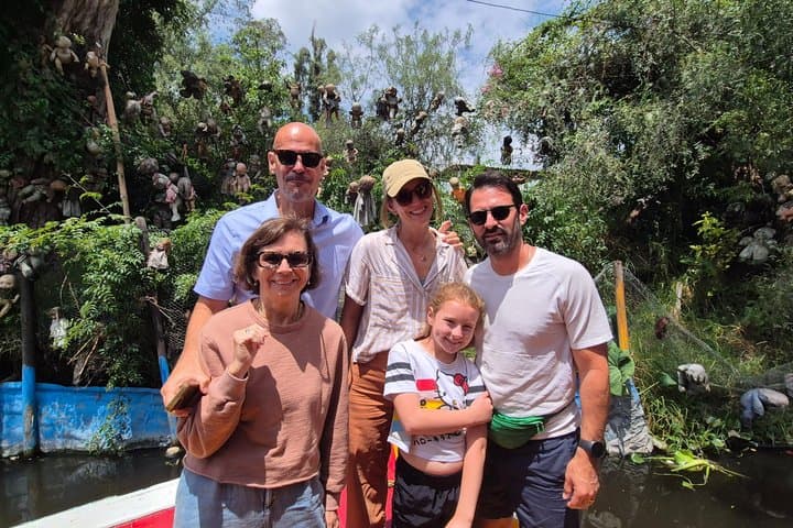Private Tour to Xochimilco and Coyoacan Custom with Transportation