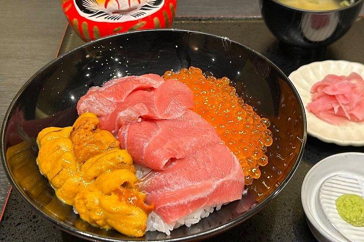 豊洲市場のプレミアム海鮮丼とお寿司