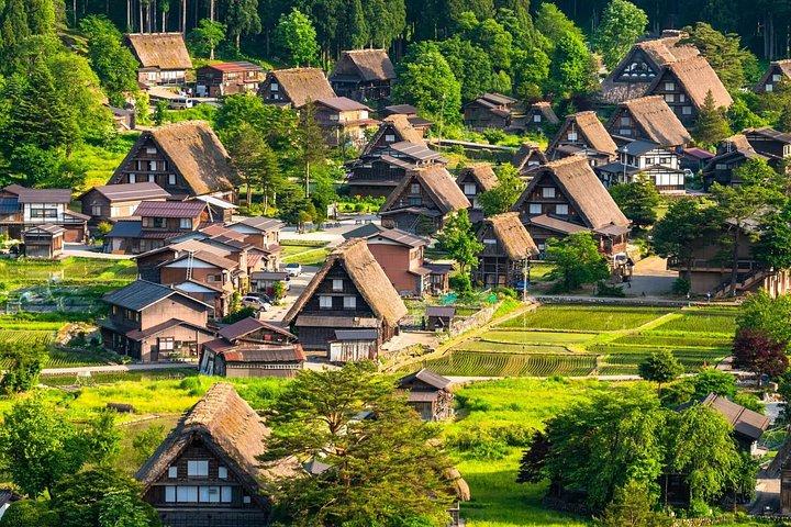 飛騨高山白川郷と旧市街日帰りツアー名古屋発