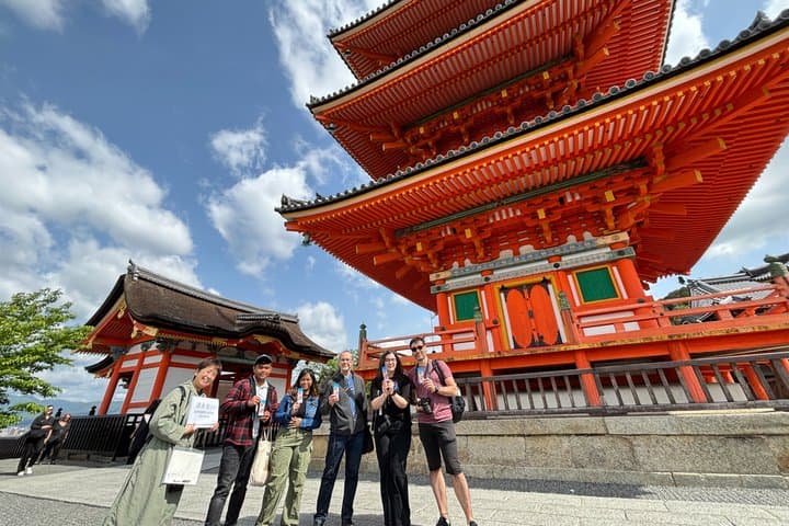 Kyoto Guided Walking Tour Highlight of Kiyomizu & Fushimi Inari