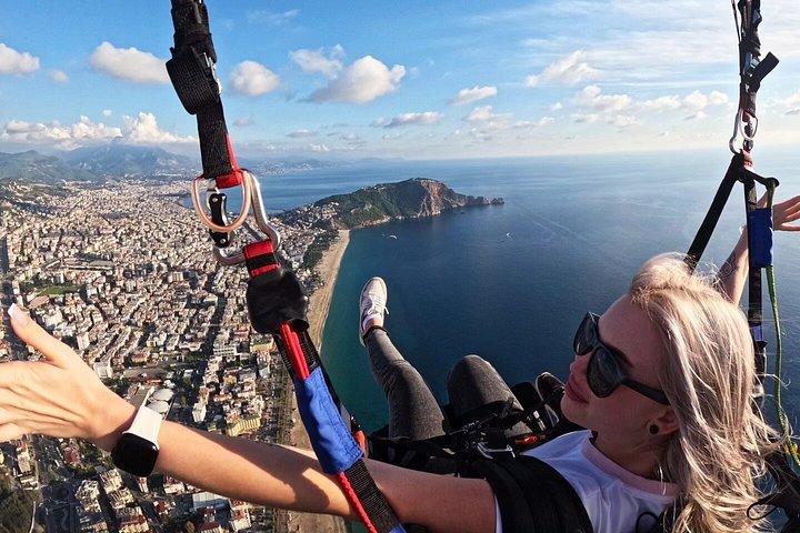 Alanya Tandem Paragliding Experience with Pickup