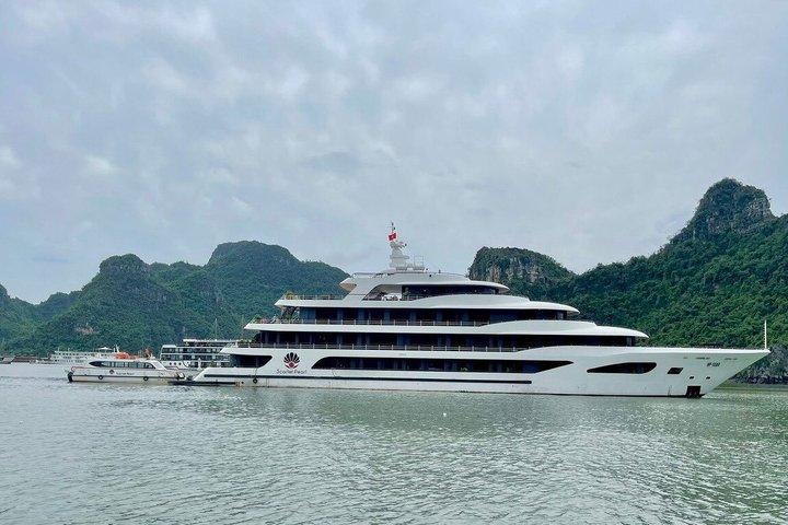 Scarlet Pearl Cruise Ha Long Lan Ha Bay 2 jours 1 nuit au départ de Hanoï