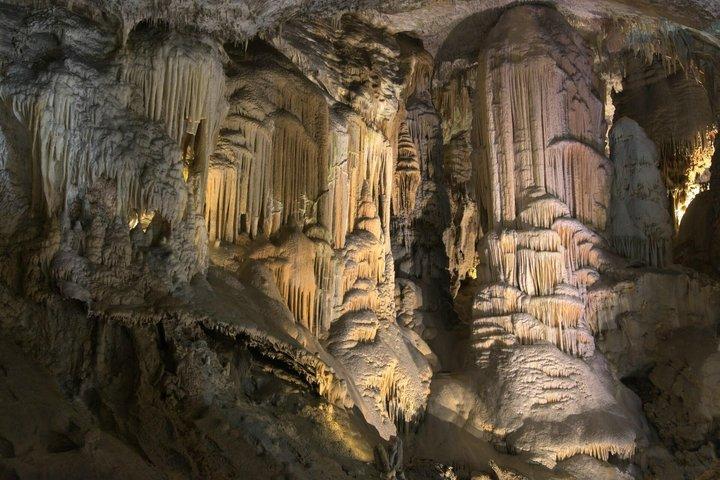 Castelo Predjama e Caverna Postojna de Trieste Tour Privado