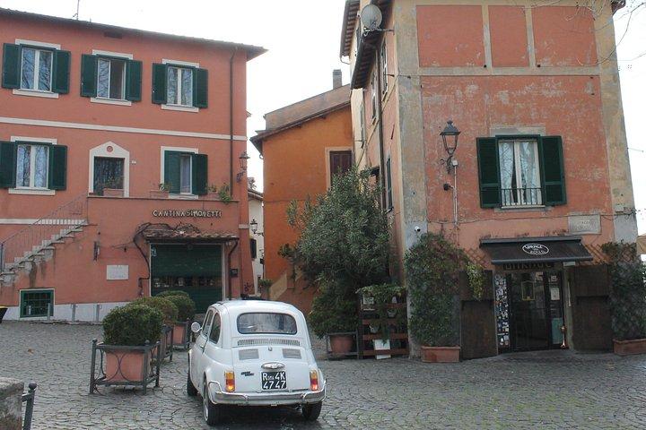 ヴィンテージのフィアット500でカステッリ・ロマーニへの旅