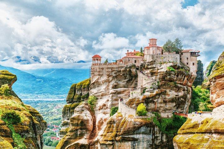 Privat transfer från Aten till Meteora med 2h Sightseeing Stop