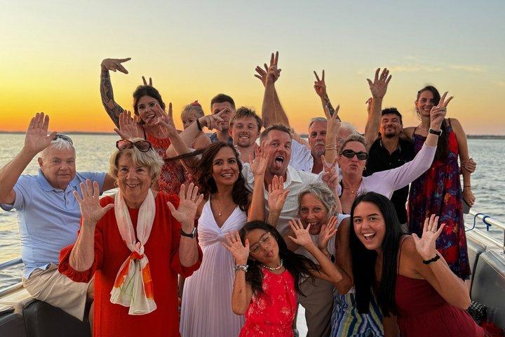 Tour privato dei delfini al tramonto di Hilton Head - Gruppi (7-15)