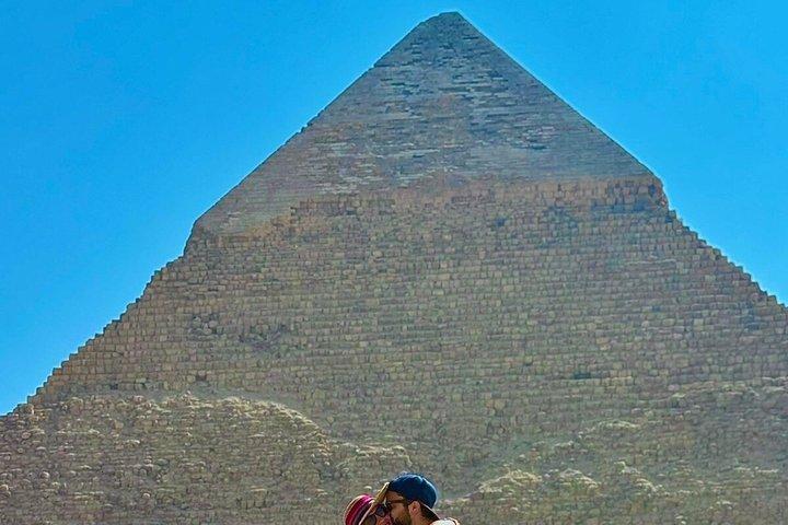 Private Day Tour at Giza Pyramids & Sphinx