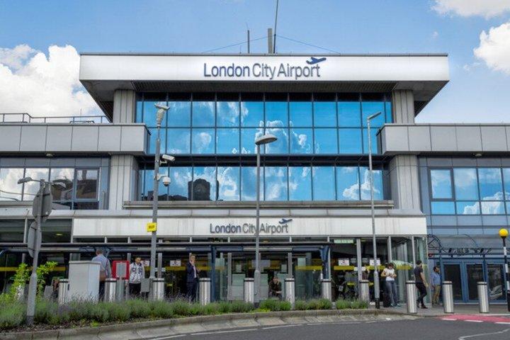 Trasferimento privato dall'aeroporto di London City a Oxford