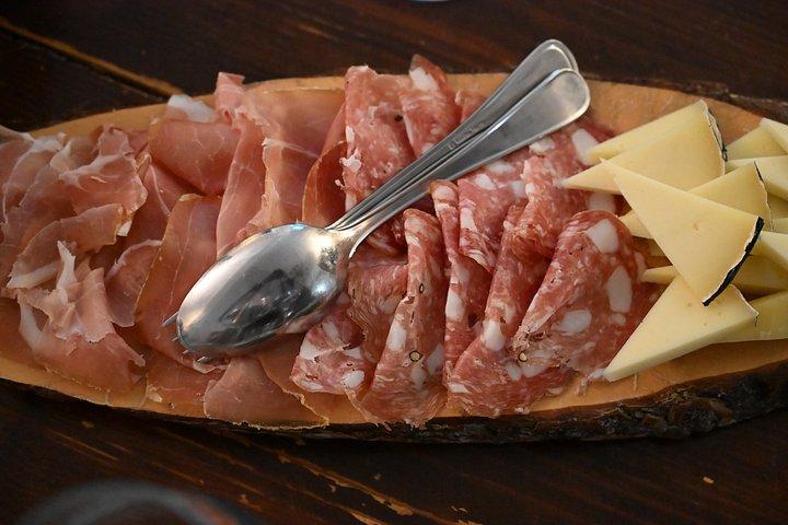 It's Wine Time! 2 wineries & farm-to-table lunch—max 8 pp