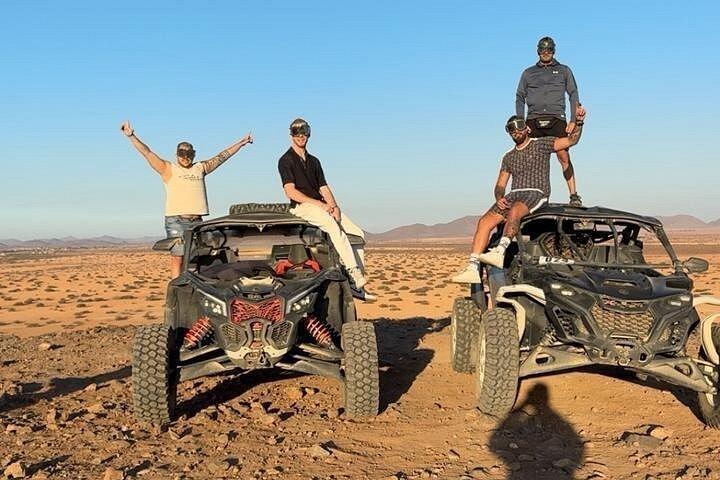 Utforska öknen i Marrakechs palmlund av Buggy