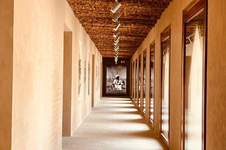 アブダビ発オアシス、要塞、山岳などを巡るアル・アインツアー