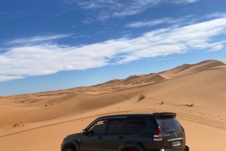 Halvdagstur i 4x4-bil i ørkenen ved Merzouga