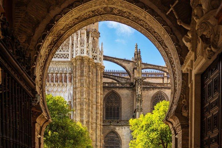 Sevilla Kathedrale & Giralda Tour mit Priority Tickets