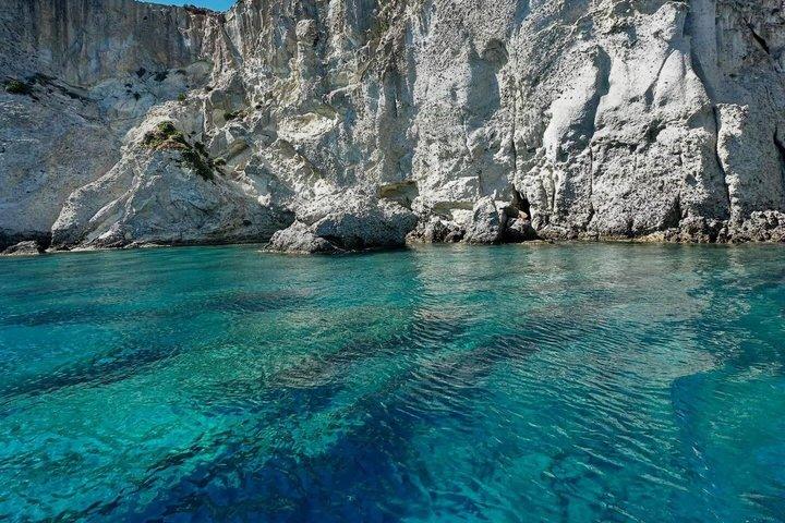 Aluguel de barcos em Milos