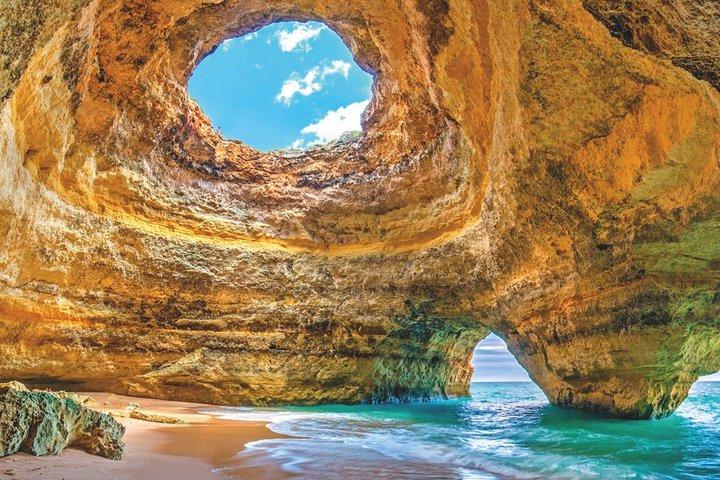 Portimao: Delfiner och grottor - Katamaran