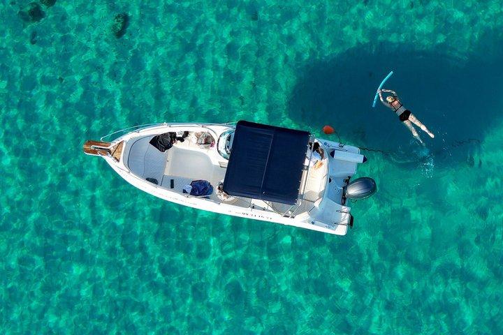 Malta Privat bådtur til Comino, Gozo, Blue Lagoon og huler