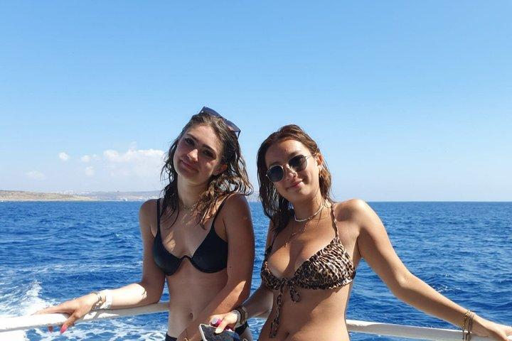 ブルーラグーン、コミノ島＆ゴゾ島クルーズ-スイム、スライド＆観光