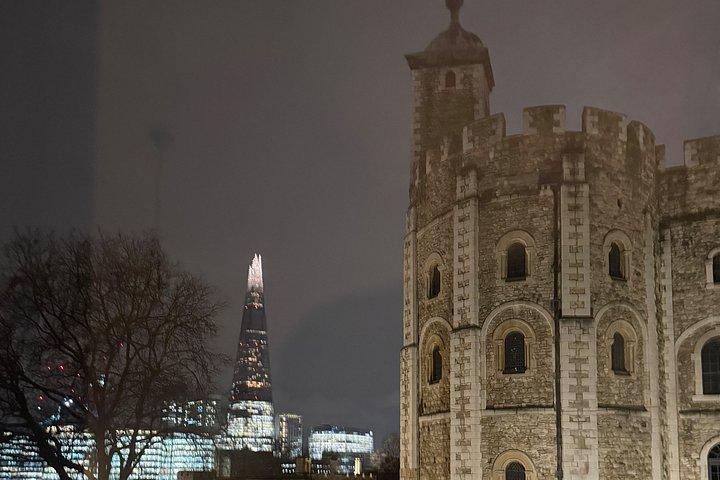 ロンドン塔 - 地元の専門家と行く少人数グループ ツアー