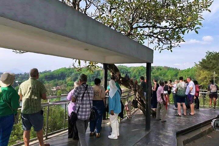 スターホテル、サファリ＆エラ付きスリランカプライベートツアー7日間