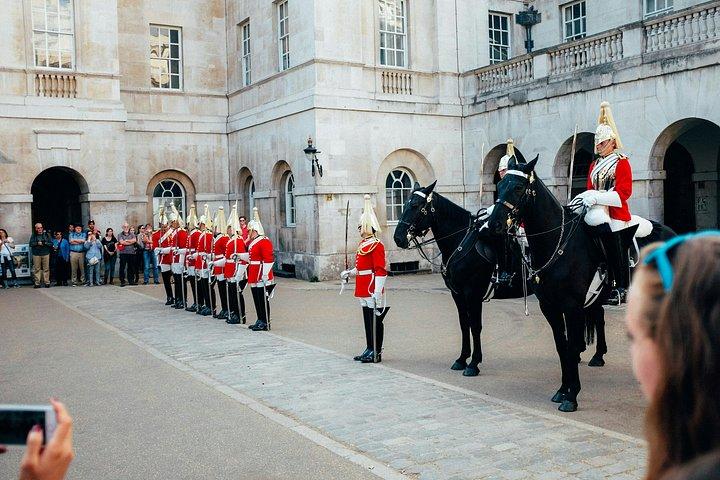 ウェストミンスター議会と宮殿ウォーキングツアー（ロンドン）