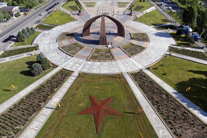 ビシュケク市内観光とアラ・アルチャ国立公園