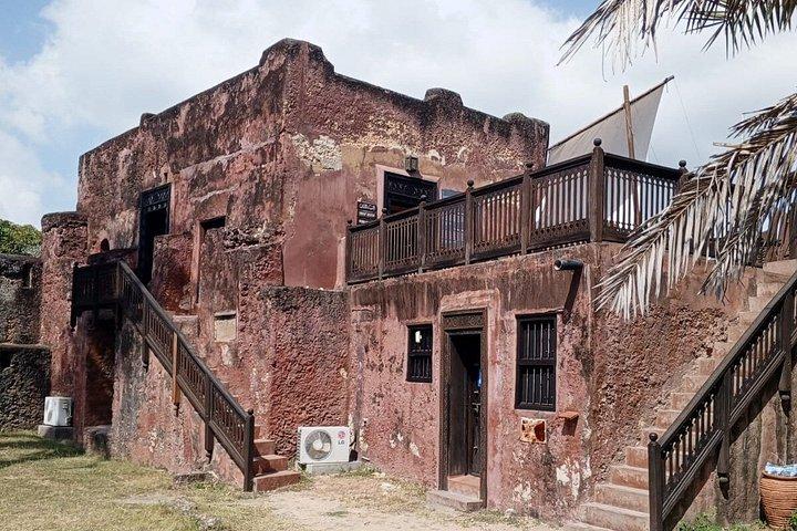 モンバサを発見：旧市街、イエス砦＆地元市場シティツアー